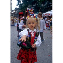 Photo&#x20;Print&#x20;-&#x20;Folk&#x20;Girl&#x20;in&#x20;Traditional&#x20;Costume