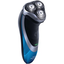 Norelco AT810/41 AquaTouch Cordless Electric Shaver with AquaTec