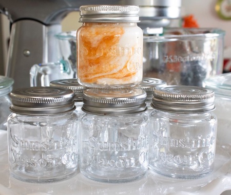 Sunshine Mason Co. Mini Mason Jar Vintage Farmhouse Shot Glasses with Metal Lid 2 Ounces, 6 Pieces