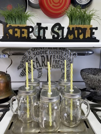 Sunshine Mason Co. Glass Mason Jar Drinking Mug set with handle, Silver lids and Yellow Stripe Straws, Set of 6