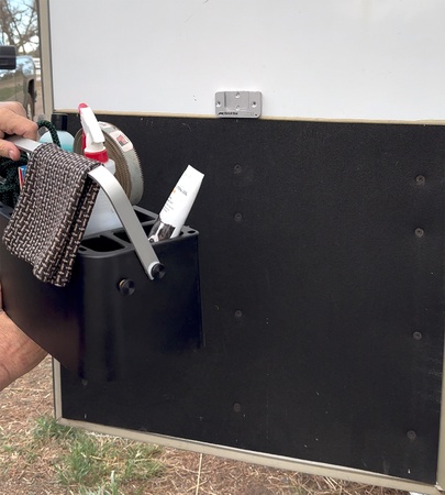 Kennel Gear, HD Caddy with Handle and Surface Mount - Black