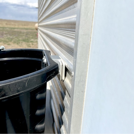 Stable Gear, 14 Quart Plastic Bucket with Insert Block
