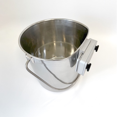Kennel Gear, 4 Quart Stainless Steel Pail with .75" Bar Mount System