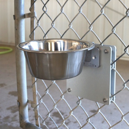 Kennel Gear, Chain Link Fence Mount