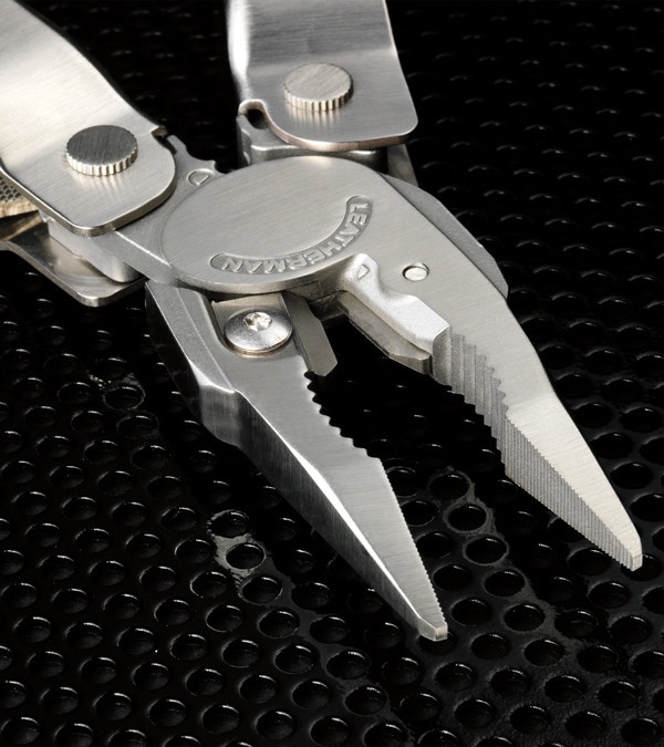 Leatherman &reg Super Tool &reg 300