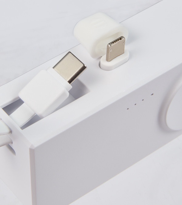 Hue Plus 5,000 mAh Power Bank with Watch Charger