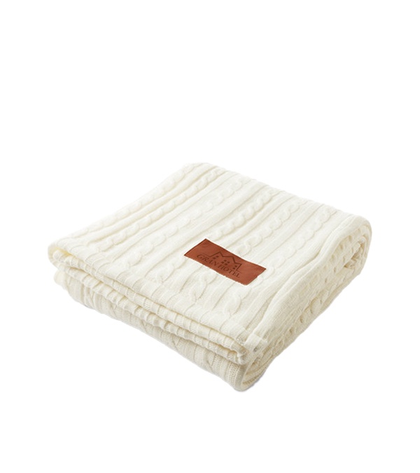 Leeman Cable Knit Sherpa Throw