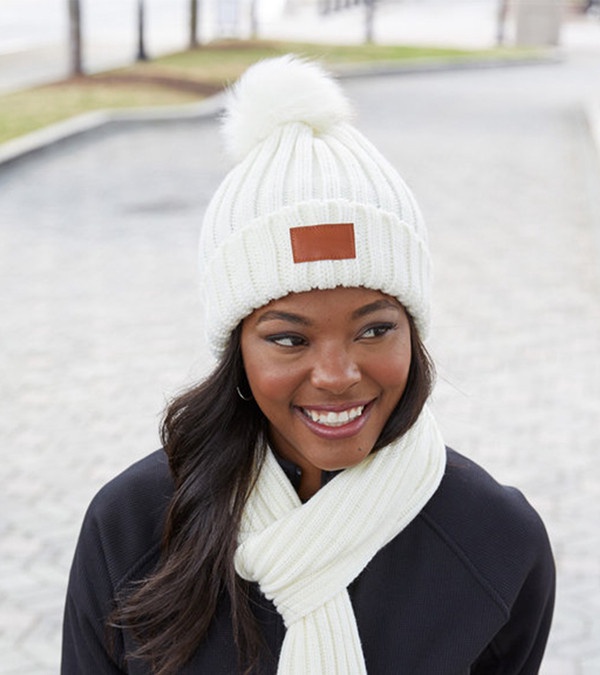 Leeman Knit Beanie With Fur Pom Pom