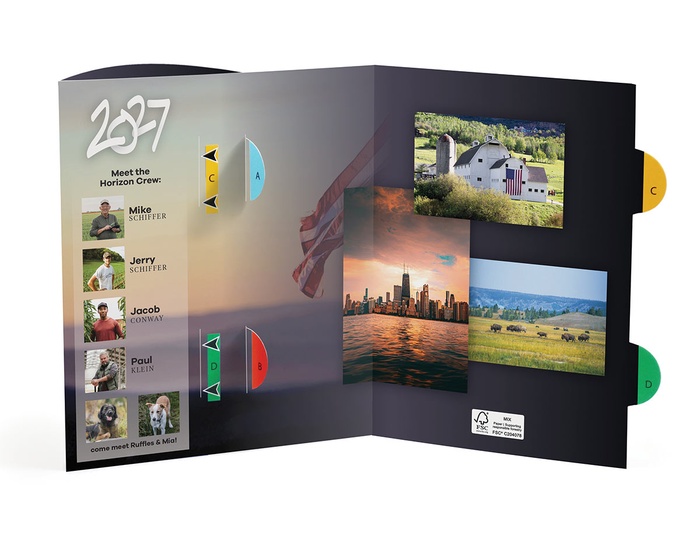 USA Wave Desk Calendar