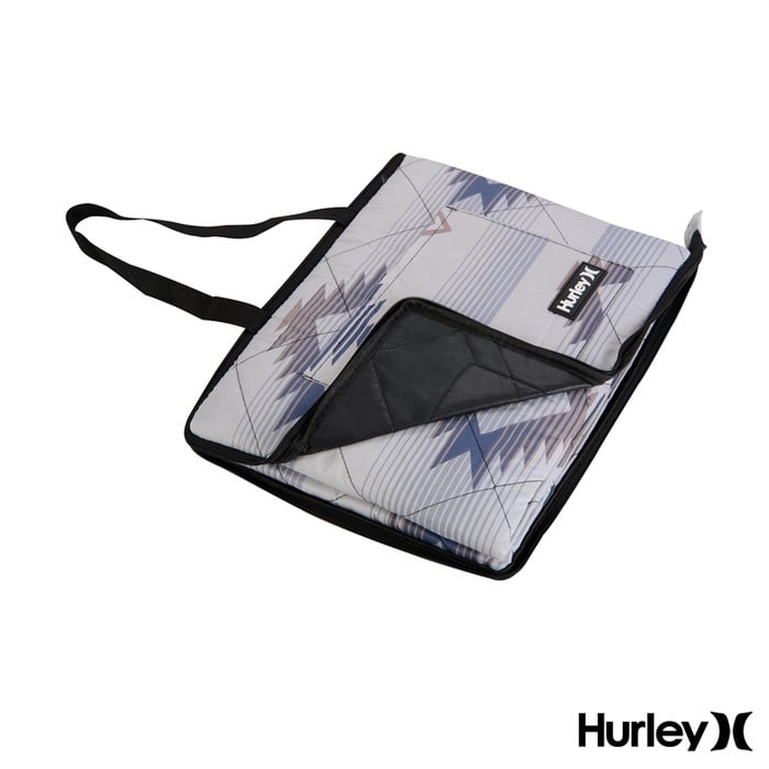 Hurley® Water Resistant Outdoor Packable Mat
