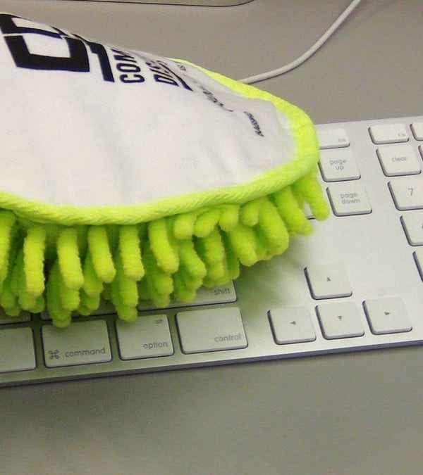 Custom Frizzy Hand Duster