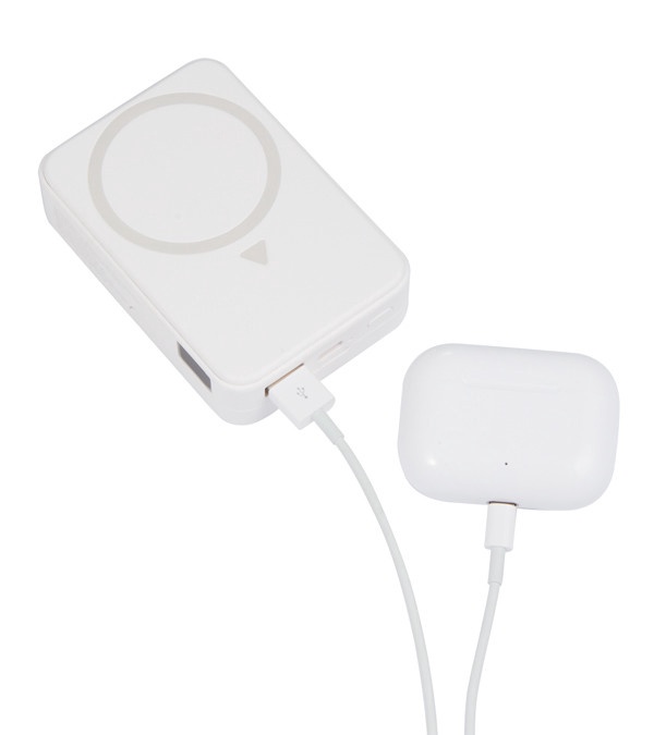 Quik Stand 10,000 mAh MagClick&trade; Wireless Power Bank