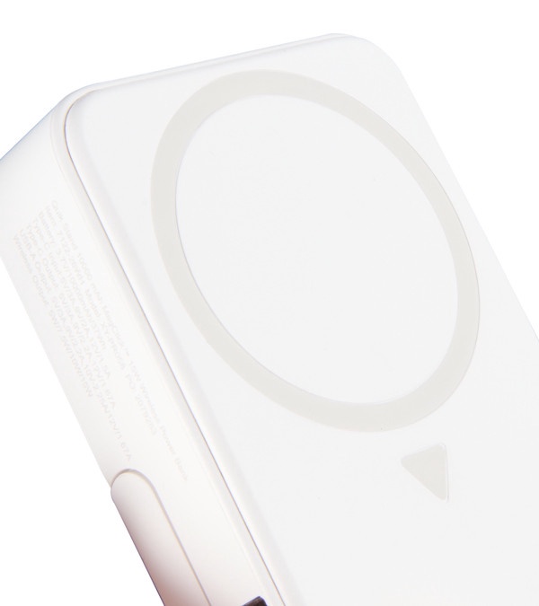 Quik Stand 10,000 mAh MagClick&trade; Wireless Power Bank